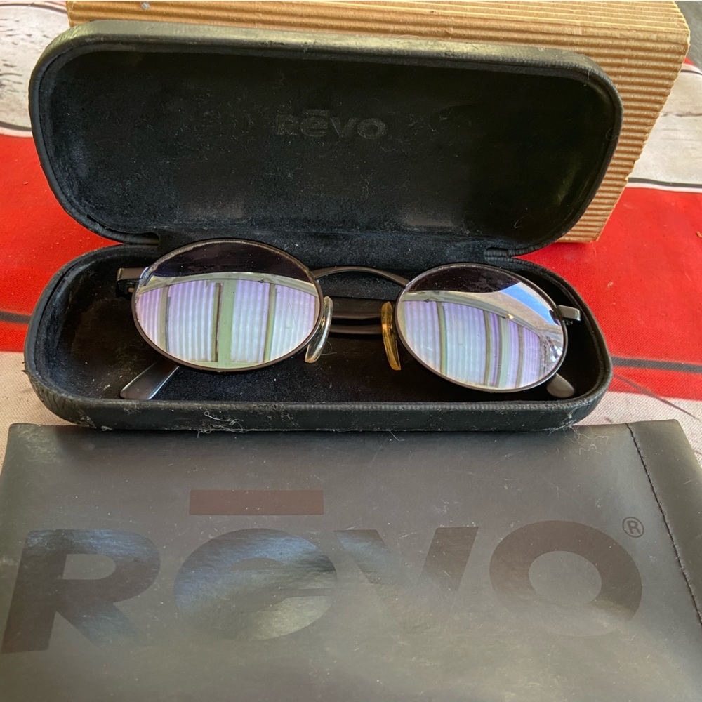 Revo round sunglasses